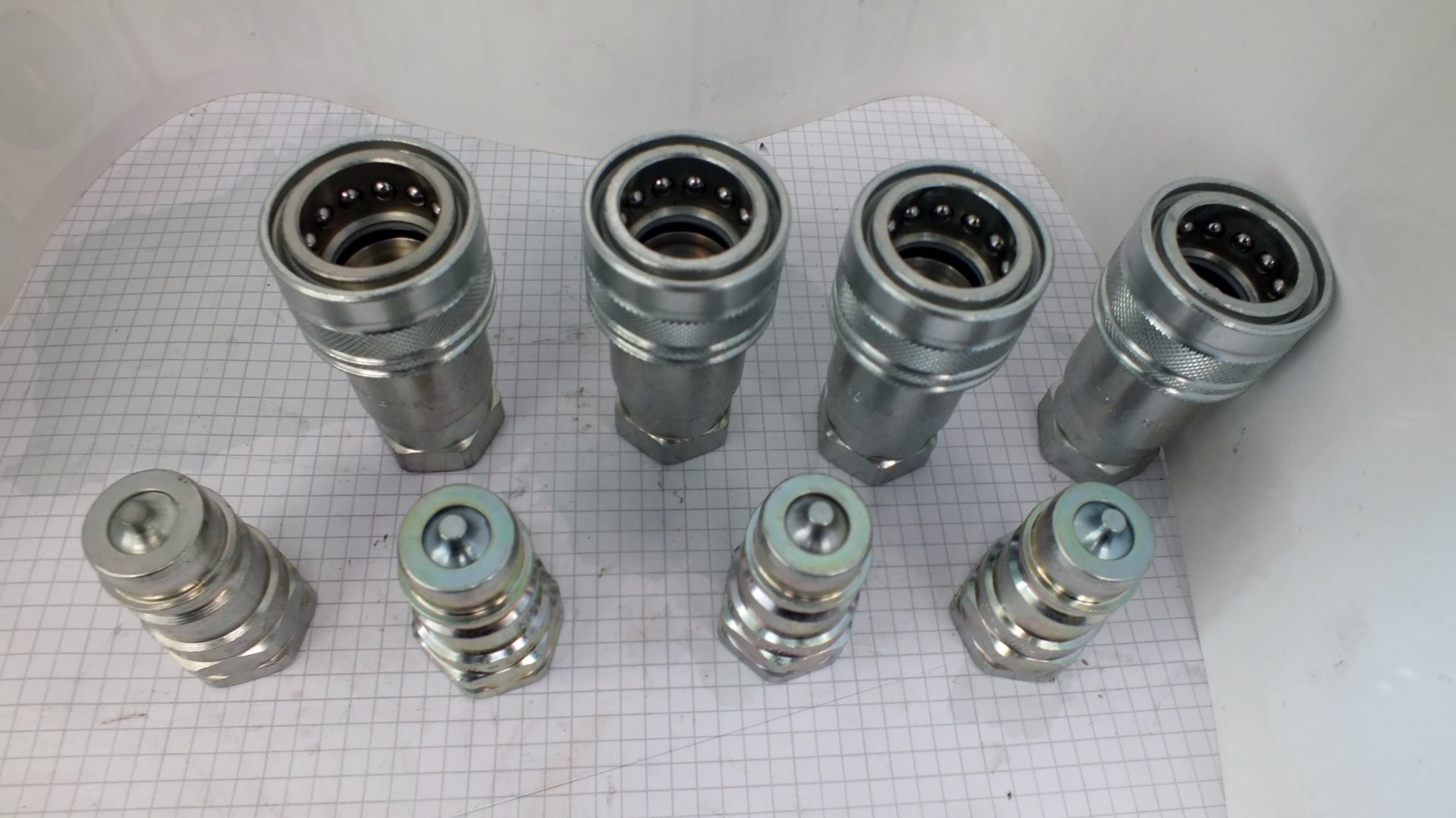 Hydraulic couplings with poppet valve Pull to disconnect ISO A